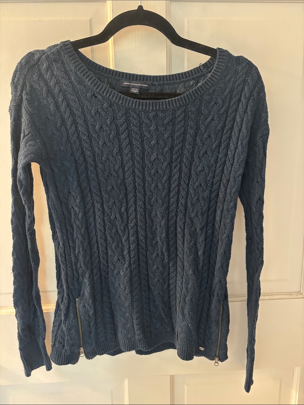 Cable-Knit Crewneck Sweater - Navy